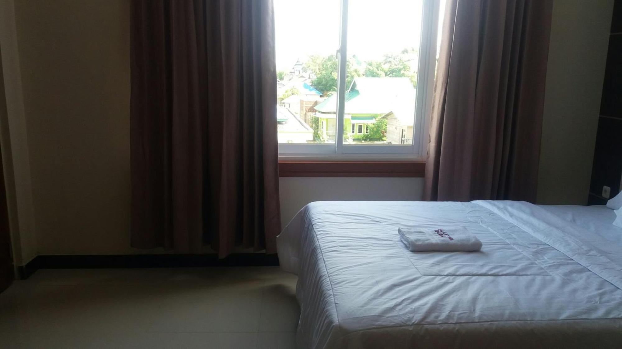 Galaxy Inn Baubau Buitenkant foto