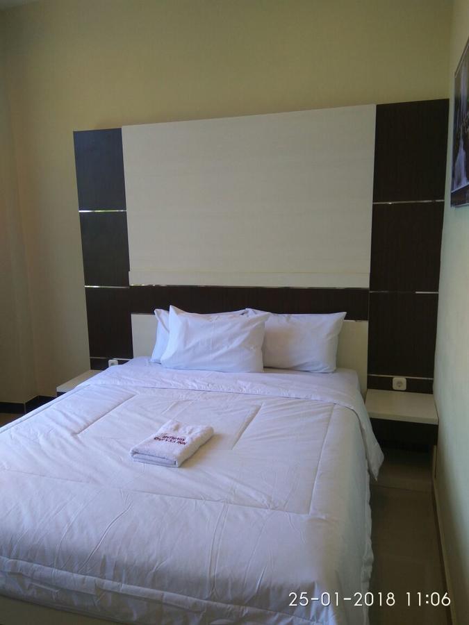 Galaxy Inn Baubau Buitenkant foto