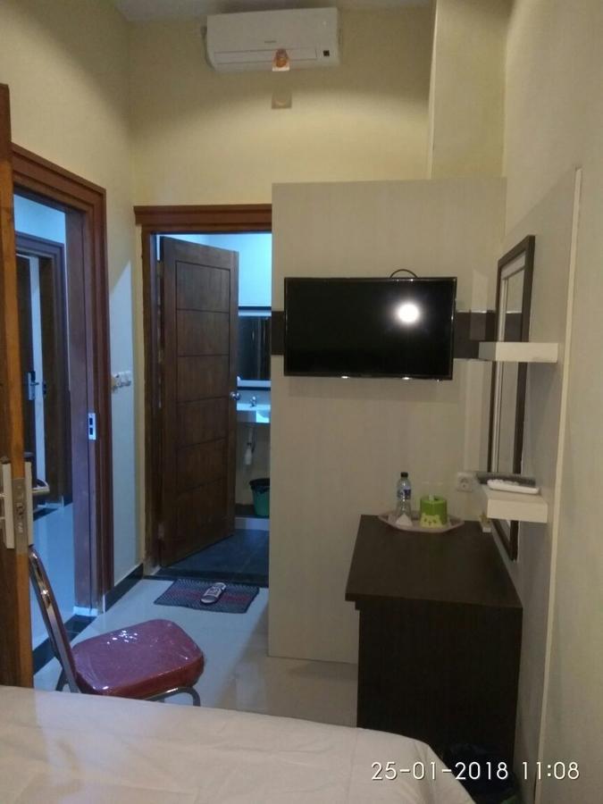 Galaxy Inn Baubau Buitenkant foto